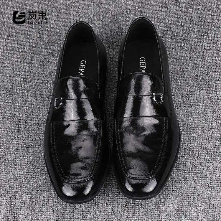 真皮男鞋2025新款潮流瘦版休闲皮鞋韩版素面一脚蹬商务日常工作鞋