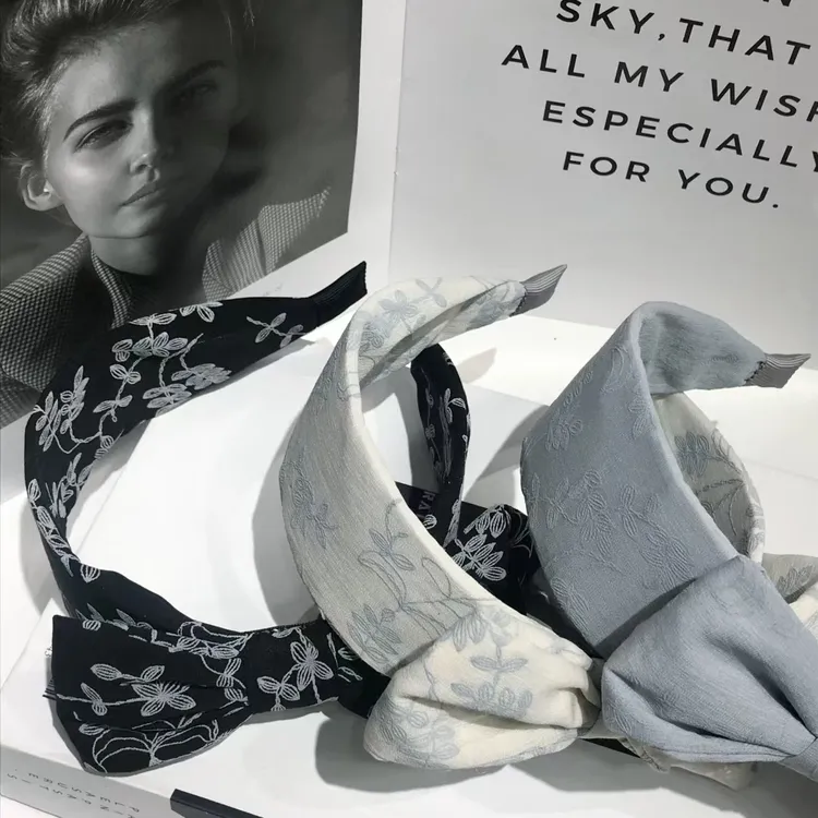 2025重工黑色蝴蝶结手工褶皱精致细发箍女高级感时尚洋气头箍发饰