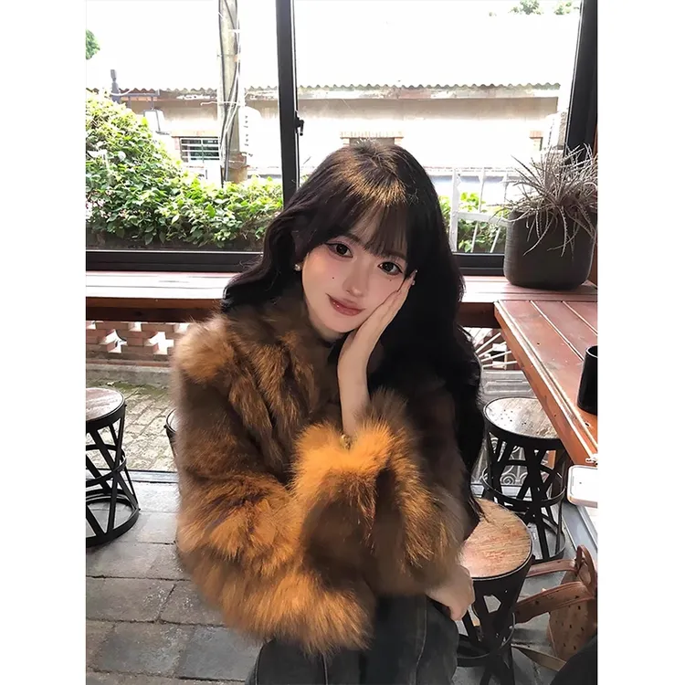 棕色环保毛毛外套女冬2025新款高级感气质短款加厚保暖毛绒上衣