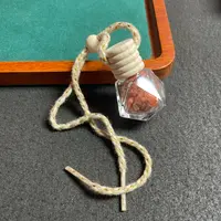 川料南红碎石香水瓶