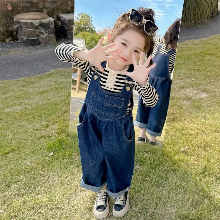 女童背带裤春秋2025新款儿童春季时髦春装宝宝洋气牛仔背带裤