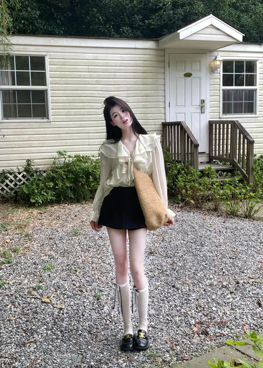 2025秋季新款法式甜美双层荷叶边V领系带长袖衬衫黑色高腰裙裤