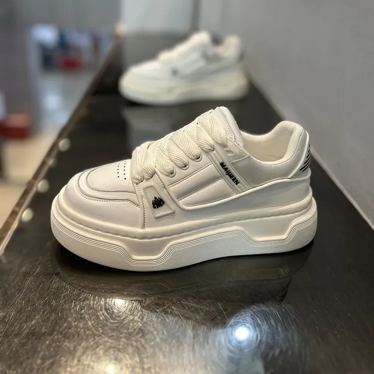 厚底板鞋男款2025新款面包鞋欧货潮牌百搭纯色小白鞋增高休闲鞋