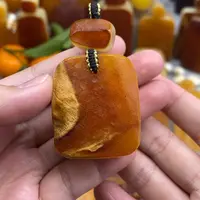 琥珀吊坠(赠链)未镶嵌