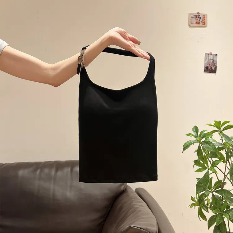 纯欲黑色带胸垫一体可调节小吊带背心女2025夏季甜辣妹放走光上衣