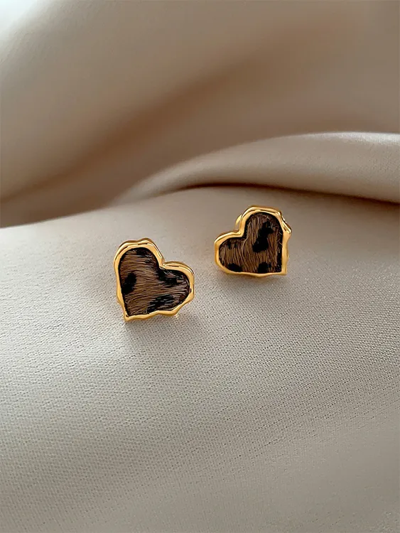 铜合金耳饰 秋冬爱心豹纹耳钉女2025新款爆款轻奢气质耳环耳饰品