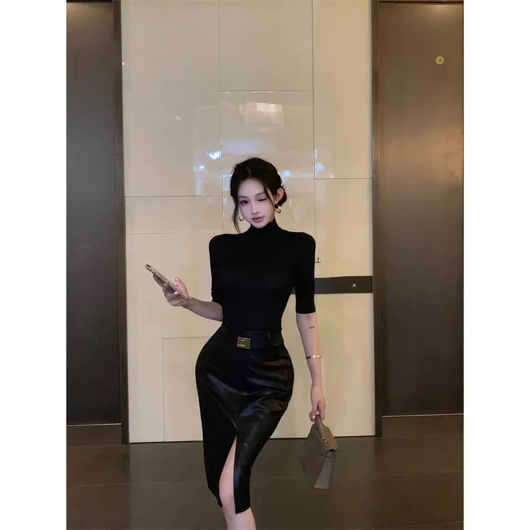 法式高级感气质修身显瘦简约短袖上衣+百搭皮包臀裙辣妹套装女秋
