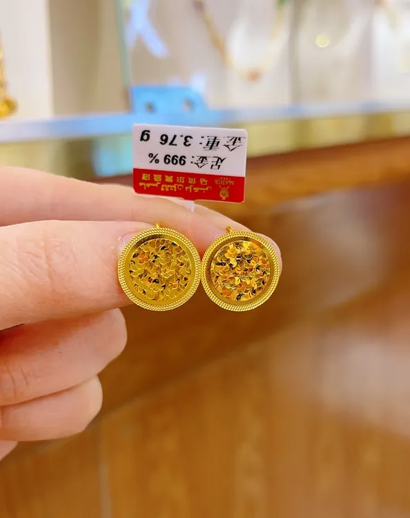 足金耳环3.76克（850/克）