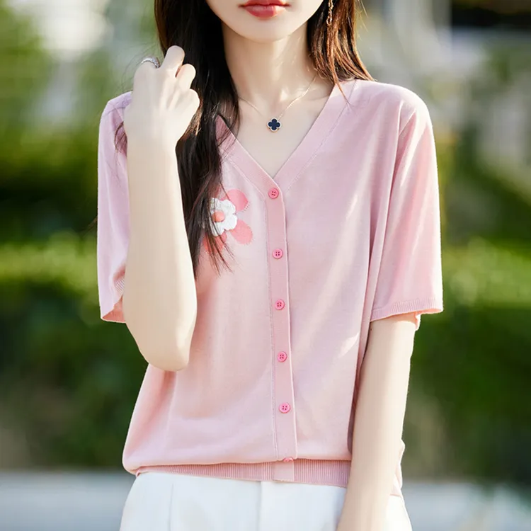 大码女装夏装胖mm冰丝针织衫女士短袖t恤遮肚子巨显瘦刺绣v领上衣