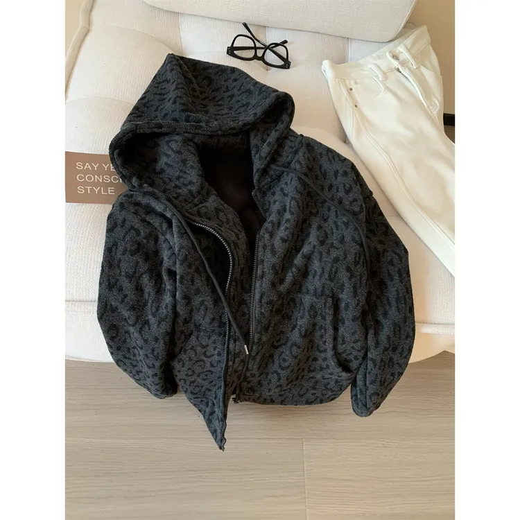 大码女装胖mm240斤豹纹加绒卫衣外套女秋冬洋气复古慵懒连帽开衫