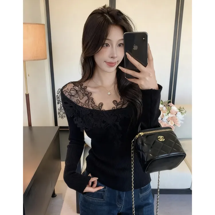 许妍穿搭冬季新款毛衣法式优雅纯欲刺绣蕾丝打底针织衫上衣8007