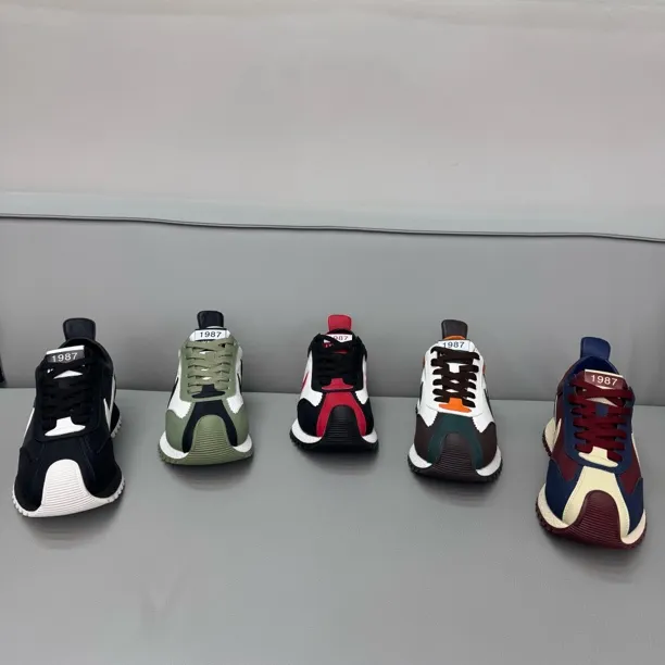 秋冬新款软底时尚潮流防滑轻便运动男潮鞋