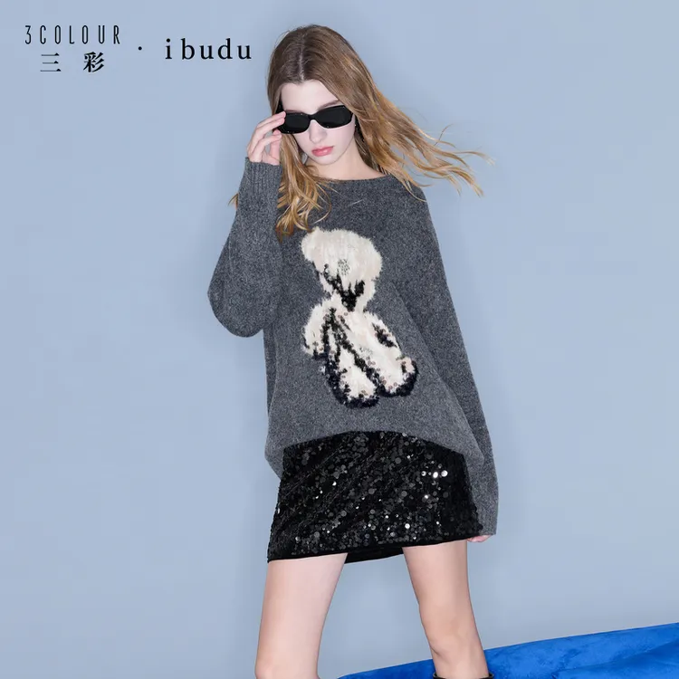 三彩ibudu2025冬季新款提花针织衫珠片绣毛衫宽松套头女