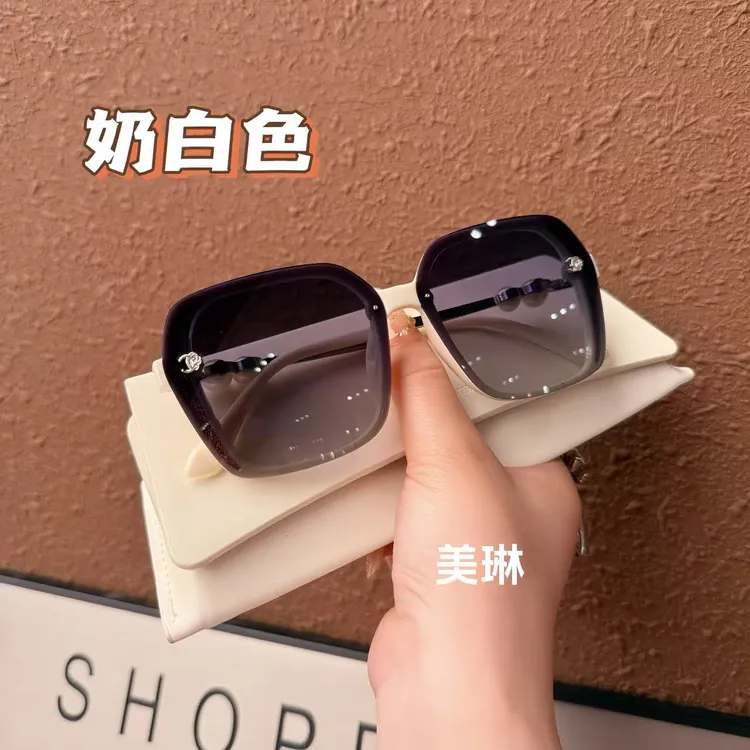 也古【高清偏光】高定细闪自带妆容感时尚墨镜防紫外线显脸小太阳镜