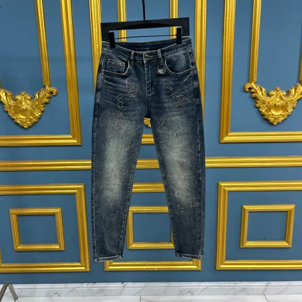 7161男士轻奢欧货修身小脚烫钻弹力百搭秋冬牛仔裤