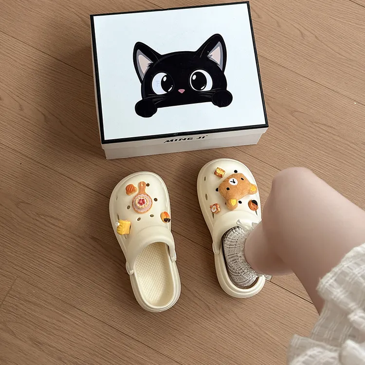 时尚可爱卡通小熊饼干两穿洞洞鞋女2025夏季新款厚底增高透气拖鞋