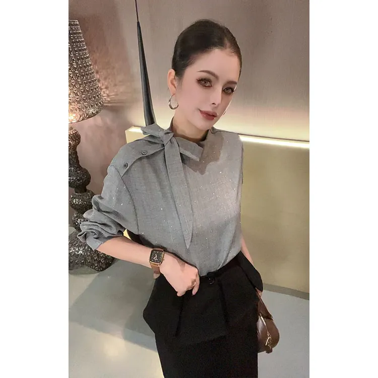 （特价-原创）圆领蝴蝶结飘带拼接烫钻长袖衬衫CS31159