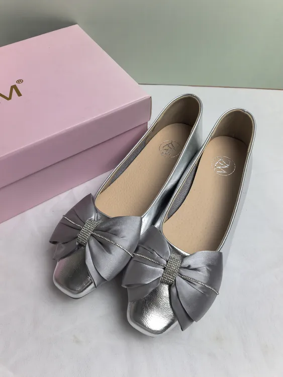 ZM一脚蹬舒适方头浅口豆豆鞋蝴蝶结时尚妈妈鞋单鞋