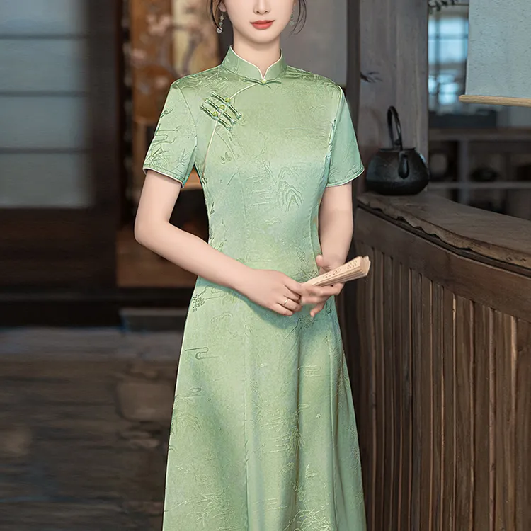 五一喜婆婆婚宴装2025新款高贵年轻紫色旗袍妈妈礼服平时可穿夏季