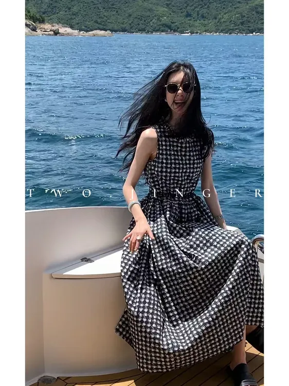 二静子 极简约静奢（麦瑟尔）一帧帧美如画!女神衣品连衣裙 CX9633