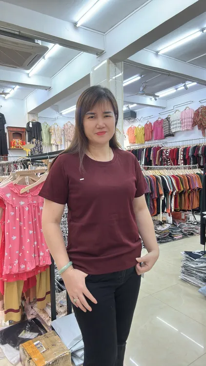 舒适弹力常规款常规修身T恤极简风设计师短袖6636