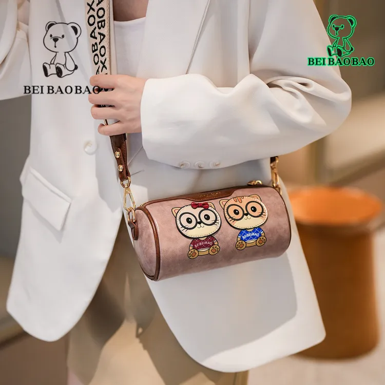 8596-2025卡通眼镜小熊圆筒包逛街高级感时尚单肩斜挎包轻奢女款