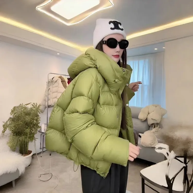 泡芙龟背绿色短款羽绒服女2025冬季新款90白鸭绒连帽面包服外套