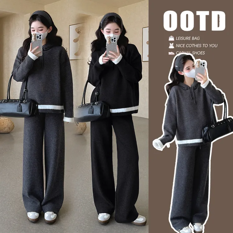 秋季孕妇装时髦洋气秋冬孕妇拼接撞色连帽减龄宽松休闲毛衣两件套