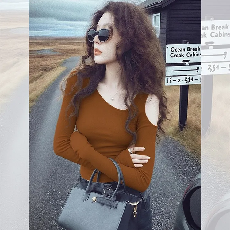 别致独特漂亮小衫咖色内搭露肩上衣韩系秋冬季穿搭针织打底衫女装