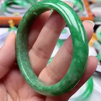 翡翠手镯未镶嵌翡翠