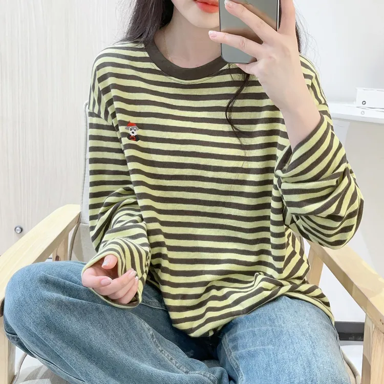 撞色条纹长袖T恤女秋冬季韩版宽松休闲外穿百搭显瘦圆领刺绣上衣