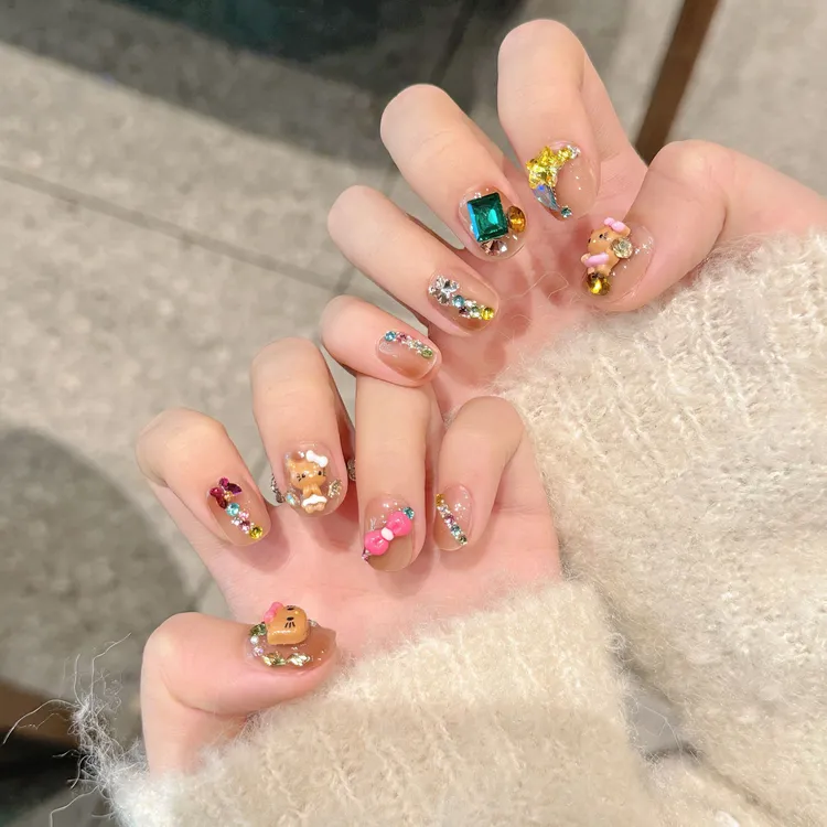 纯手工凯蒂猫假日风贴片金色美甲美甲甲片美甲片秋冬短甲片穿戴甲