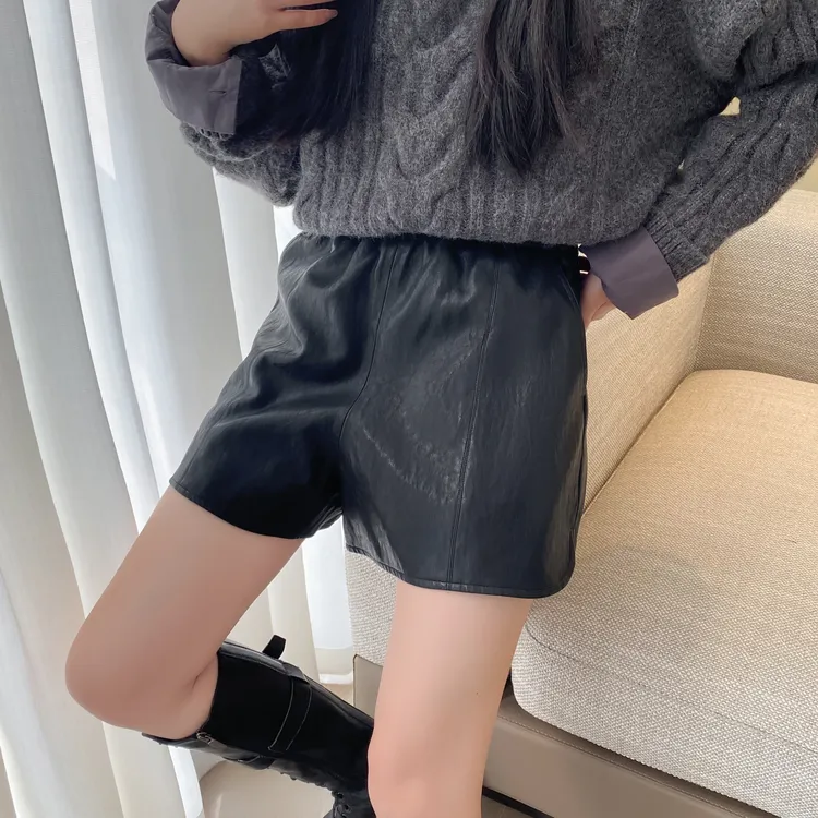 新款PU皮短裤女秋冬2025新款爆款高腰松紧腰显瘦外穿a字阔腿靴筒