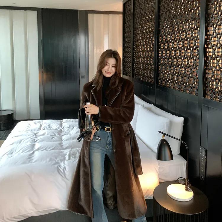 【ALONESAVOR】龍喜儿 千金貂贵气收腰显瘦包边女士外套Q205