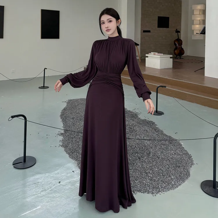 运补6-8r连衣裙女秋冬高级感2025新款缩褶收腰长袖A摆紫色连衣裙