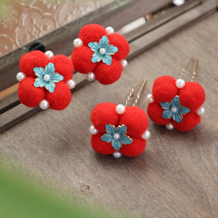 南枝新年喜庆红色点缀毛球发钗原创古风头饰唐风明制冬汉服发饰品