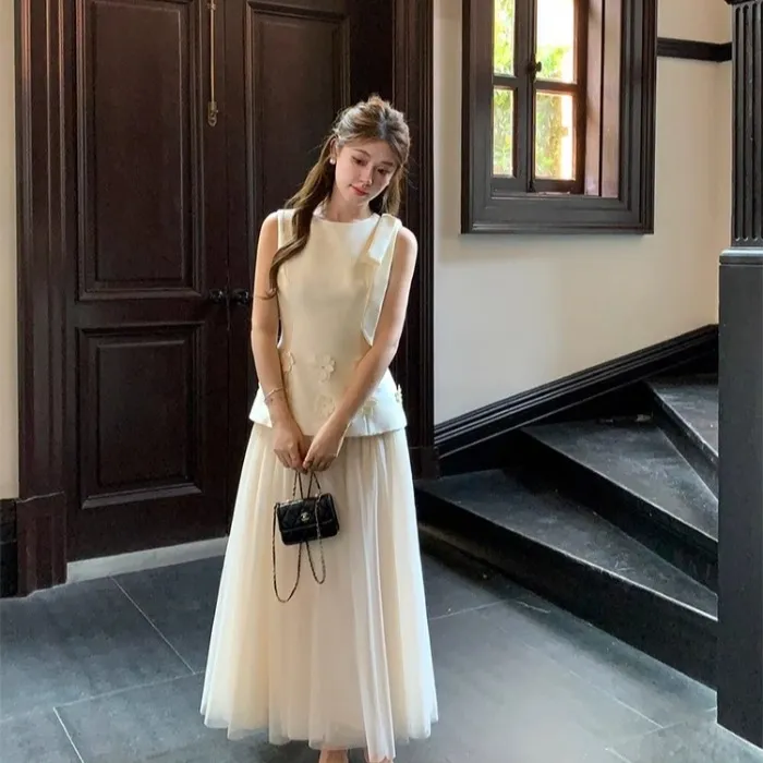 富家千金设计感立体花朵背心连衣裙女夏气质假两件网纱仙女长裙子