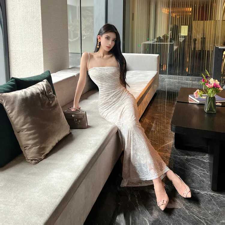 白色网纱抹胸吊带连衣裙女2025夏法式纯欲高级感生日裙子高级感女