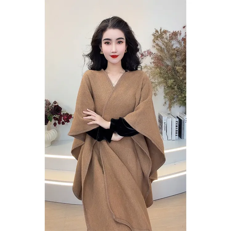 2025冬季时尚气质仿羊绒氛围感纯色披肩外搭保暖斗篷披风99185