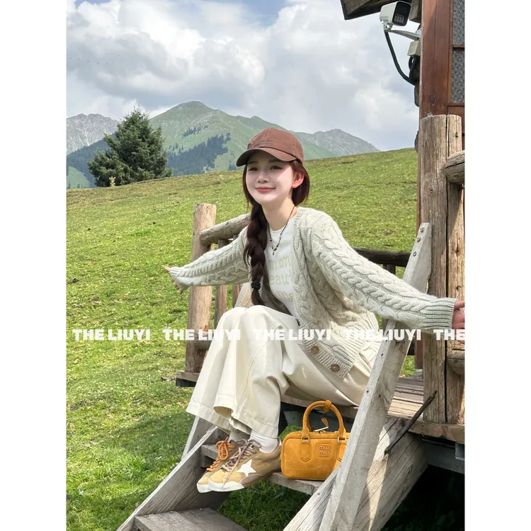 【LIUYI】玛奇朵~慵懒风麻花毛衣短款开衫外套572620