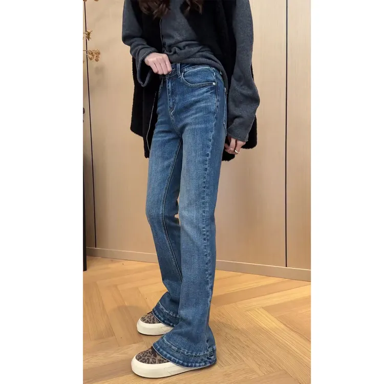 艾塔莉显瘦微喇裤时尚百搭秋冬新款女牛仔裤子梨形身材马蹄裤高腰