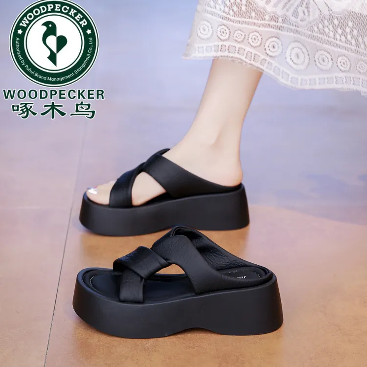 啄木鸟网红拖鞋女夏外穿2025新款百搭洋气搭裙子厚底增高松糕凉拖