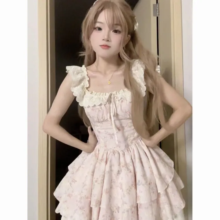 2025夏季新款法式甜美碎花小飞袖lolita裙公主收腰显瘦蓬蓬连衣裙