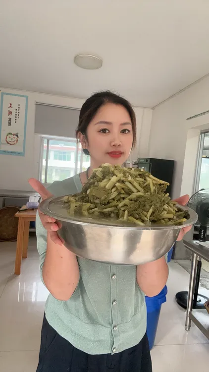 四川广元青川农家老坛土酸菜 无盐 