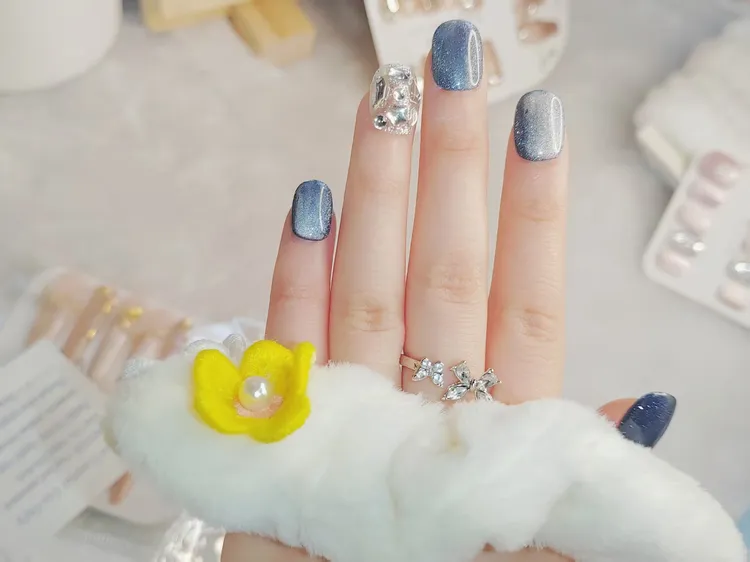 宝石蓝爆闪猫眼短梯穿戴式手工穿戴甲