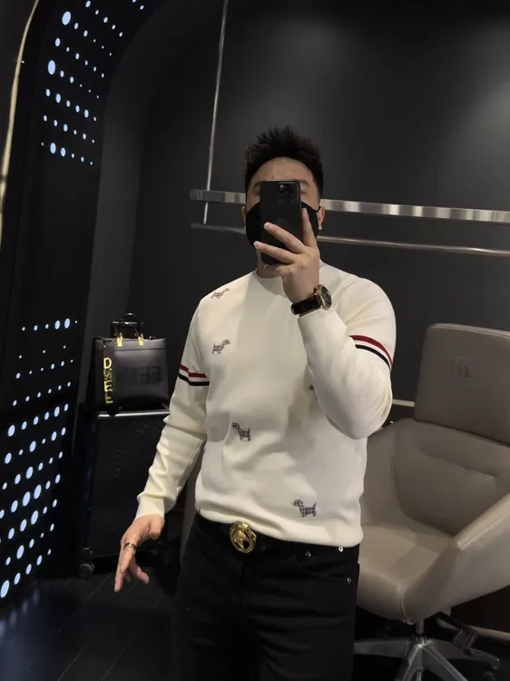 【马哥严选】2025秋季新款 圆领贴布小狗中长款毛衣套头毛衣针织衫