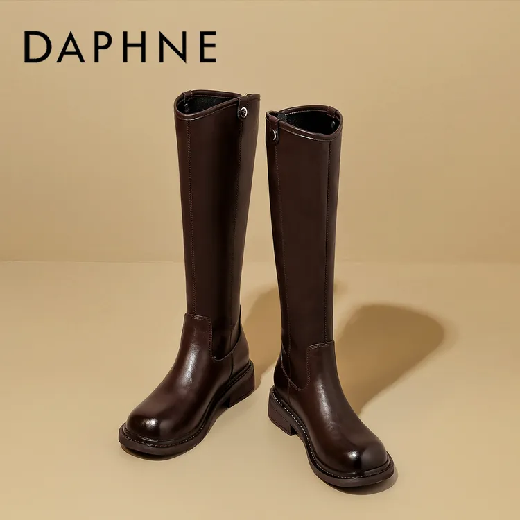 达芙妮时尚百搭骑士靴女2025冬季爆款软底舒适胖mm粗腿不过膝长靴