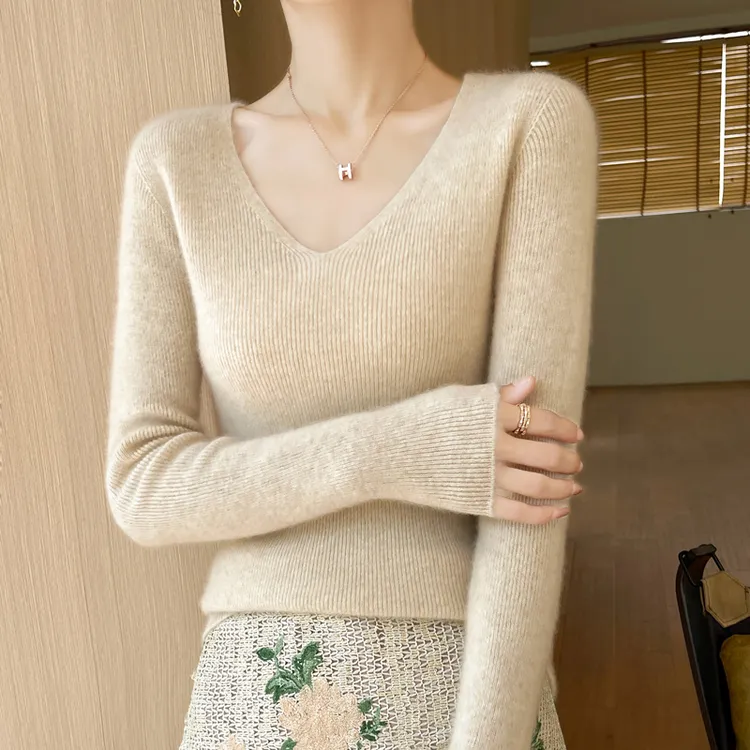 商场同款正品100%羊绒衫秋冬新款V领修身打底鸡心领百搭针织毛衣