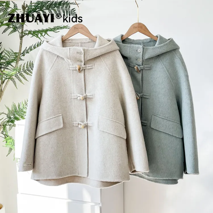 女童韩系连帽大衣短款冬季牛角扣阔版宽松毛呢子外套（25402387）1