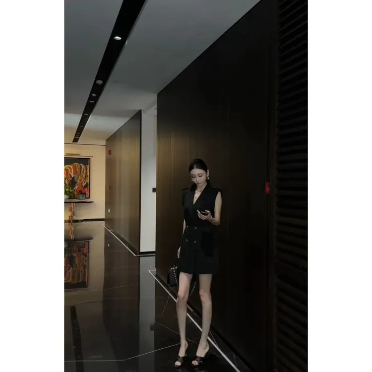 KIKI【爱尔兰切】2025夏季高级轻奢气质高级感连衣裙5S32106